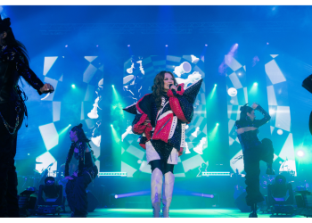 Stacy ‘Terbang’ Di Pentas SICC, Buktikan Aura Pentas Masih Menyala