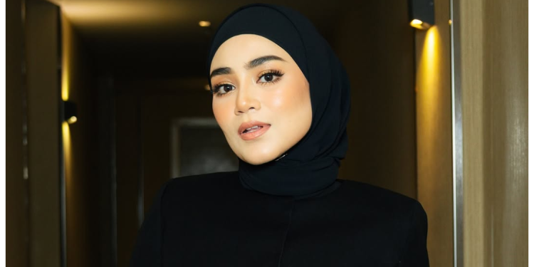 [V] “Kami Dah Sepakat, Ini Yang Terakhir” – Uyaina Arshad Umum Hamil Anak Ketiga