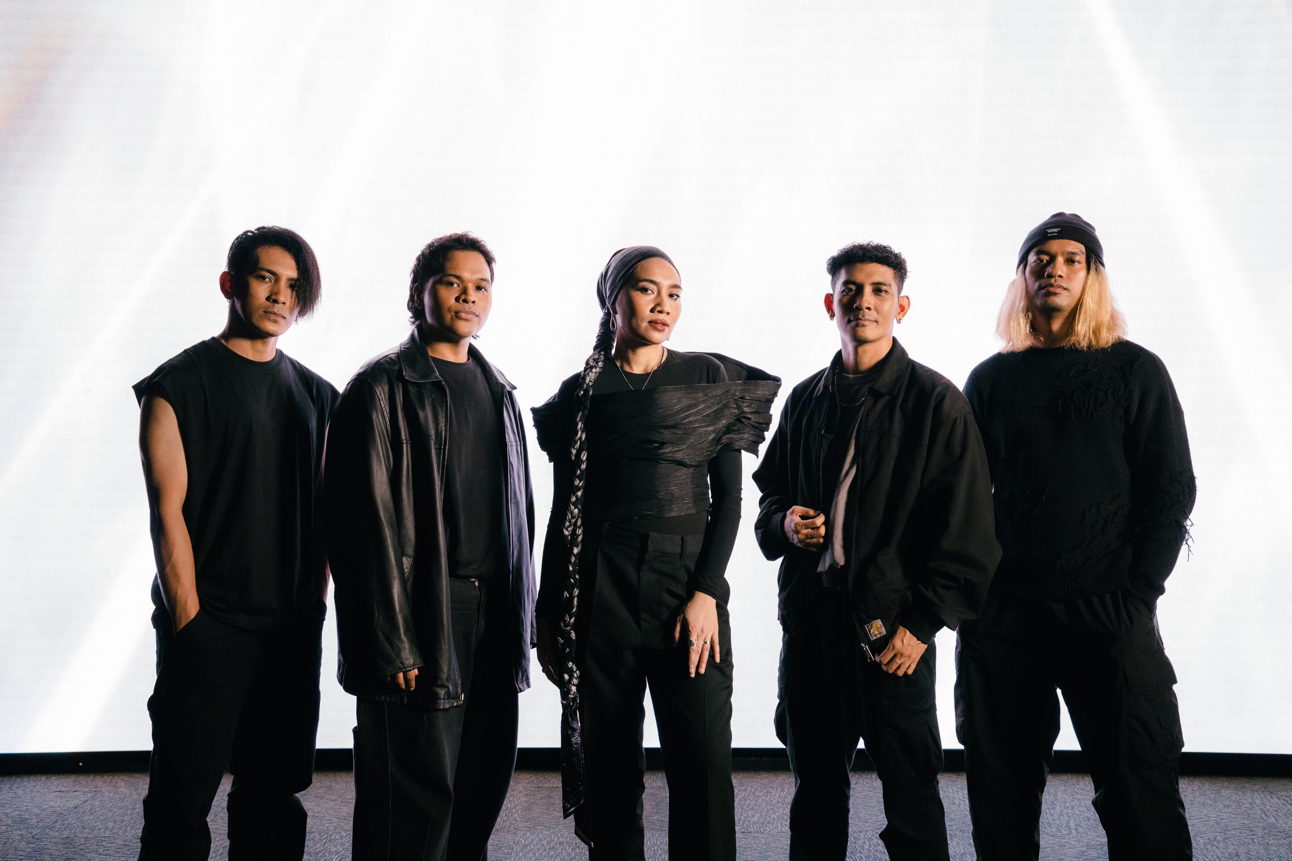 Aizat Amdan Shares the Process Behind ‘Ajar Aku’ with SOG and Yuna